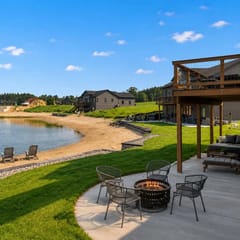 Jimmy’s Beach House | Private Beach + Arcade