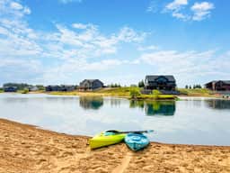 Beach Cottage • Private Lake • Sleeps 14