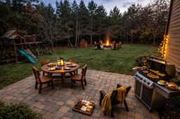 NEW! Luxurious Driftwood Lodge | Castle Rock Lake 