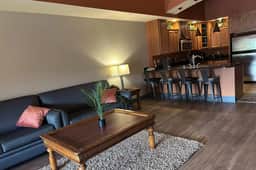 The Wisco Oasis#2 1st Floor 2 Bedroom Chula Vista Condo - Pet Friendly!