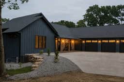 The Shipwreck Shack • Castle Rock Lake • Sleeps 16 - Image 2