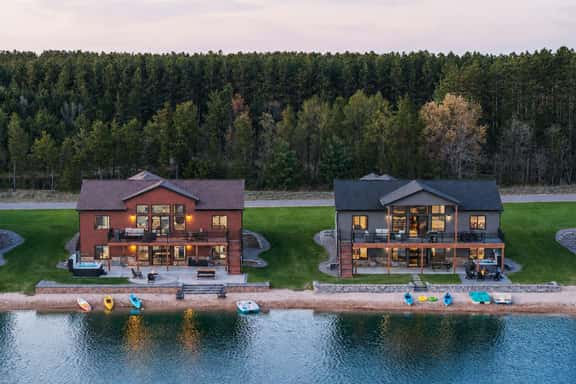 Sleeps 40! 2 Homes• Hot Tubs • Pickleball • Lake Front • Private Beach - Image 1