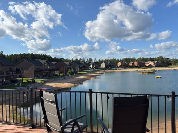 Beach Lake Oasis | Private Beach • Kayaks • Firepit • Game Room
