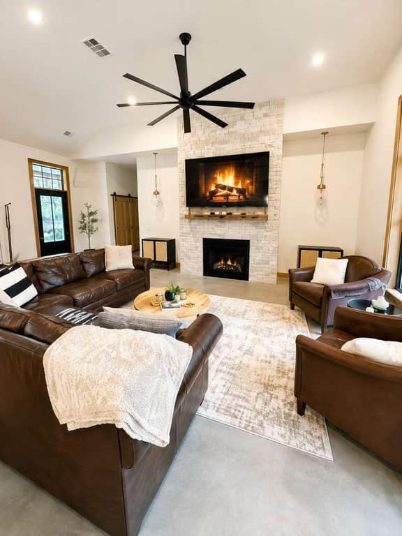 The Shipwreck Shack • Castle Rock Lake • Sleeps 16 - Image 4